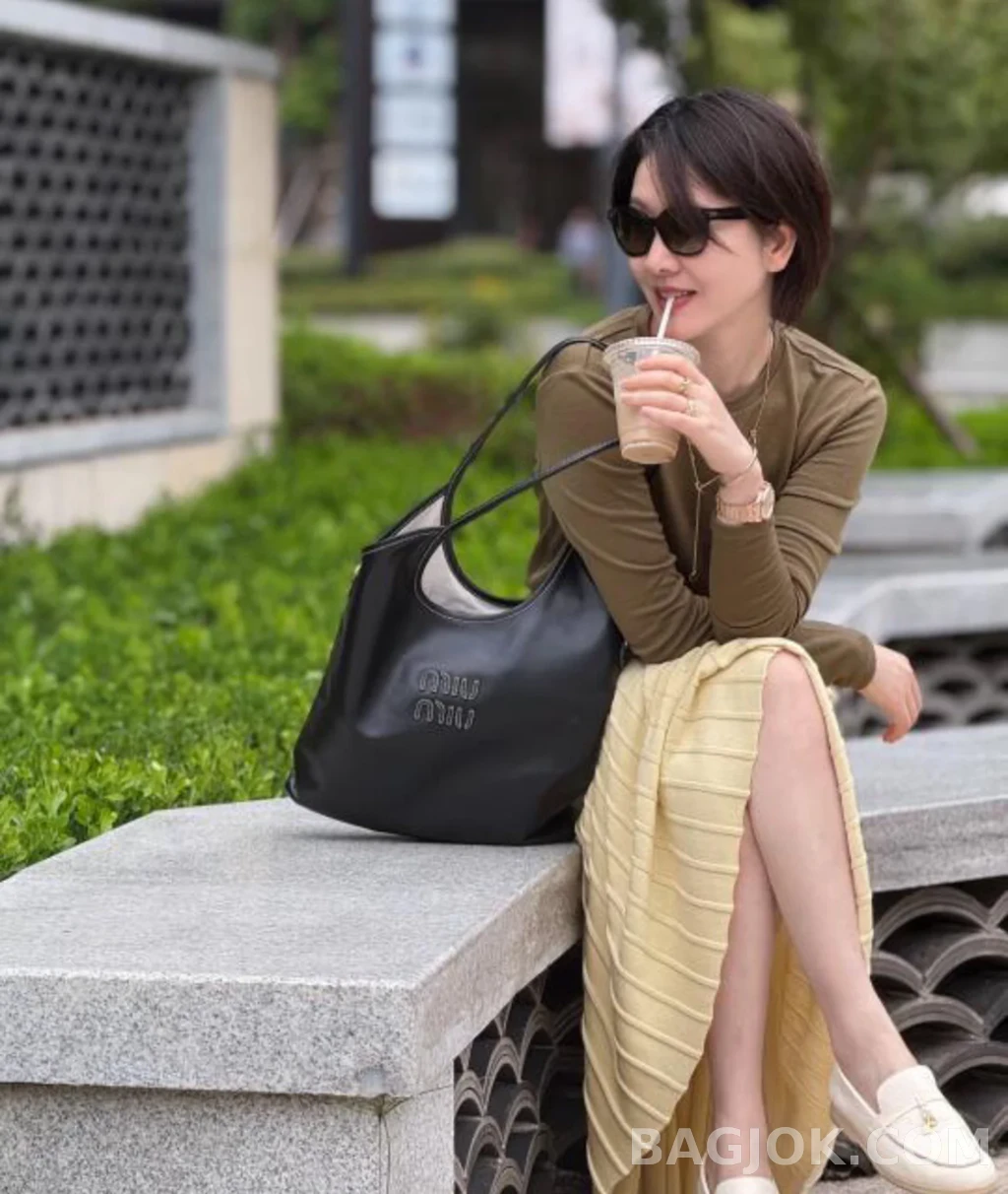 미우미우 MiuMiu 아이비백 레귤러 상세 이미지