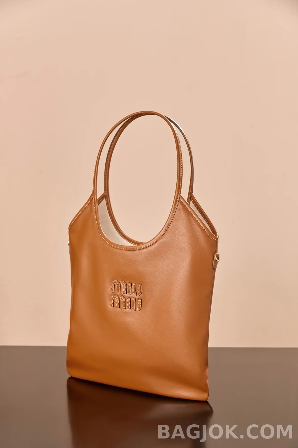 미우미우 MiuMiu 아이비백 레귤러 상세 이미지