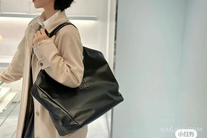 미우미우 MiuMiu 아이비백 라지 상세 이미지