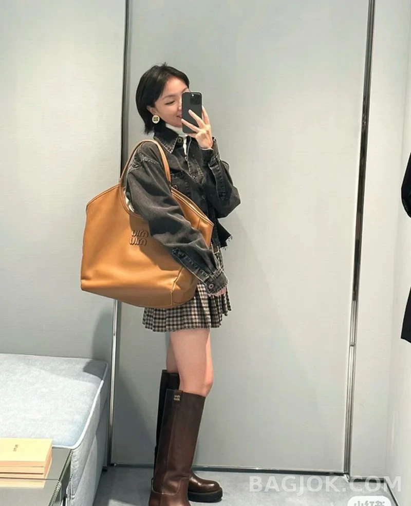 미우미우 MiuMiu 아이비백 라지 상세 이미지