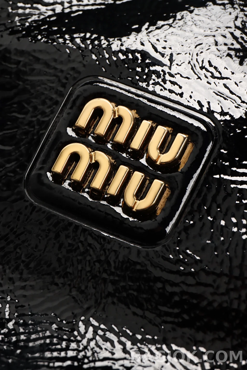 미우미우 MiuMiu 나플락 파우치 페이던트 미니백 상세 이미지