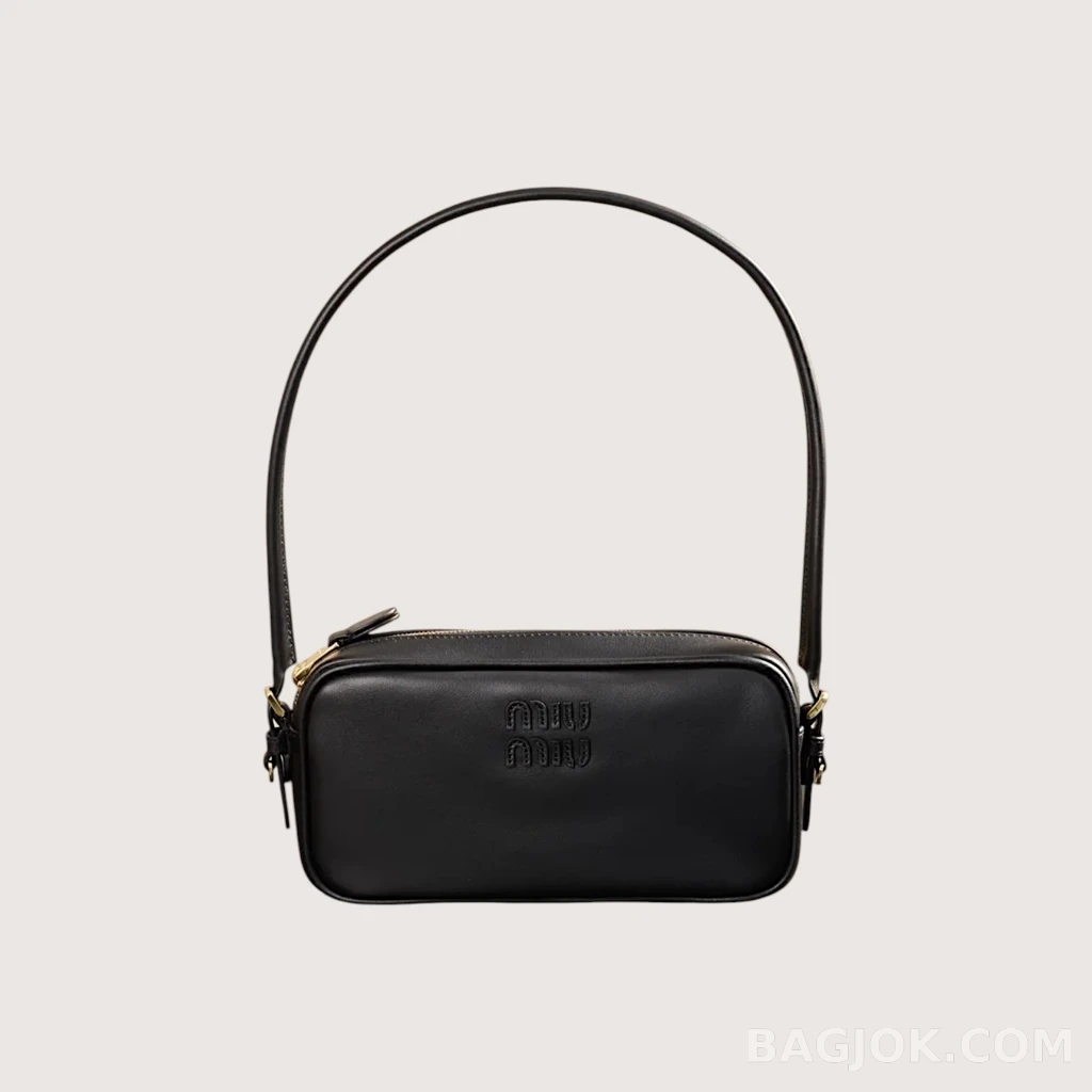 MiuMiu 가죽 파우치_대표이미지