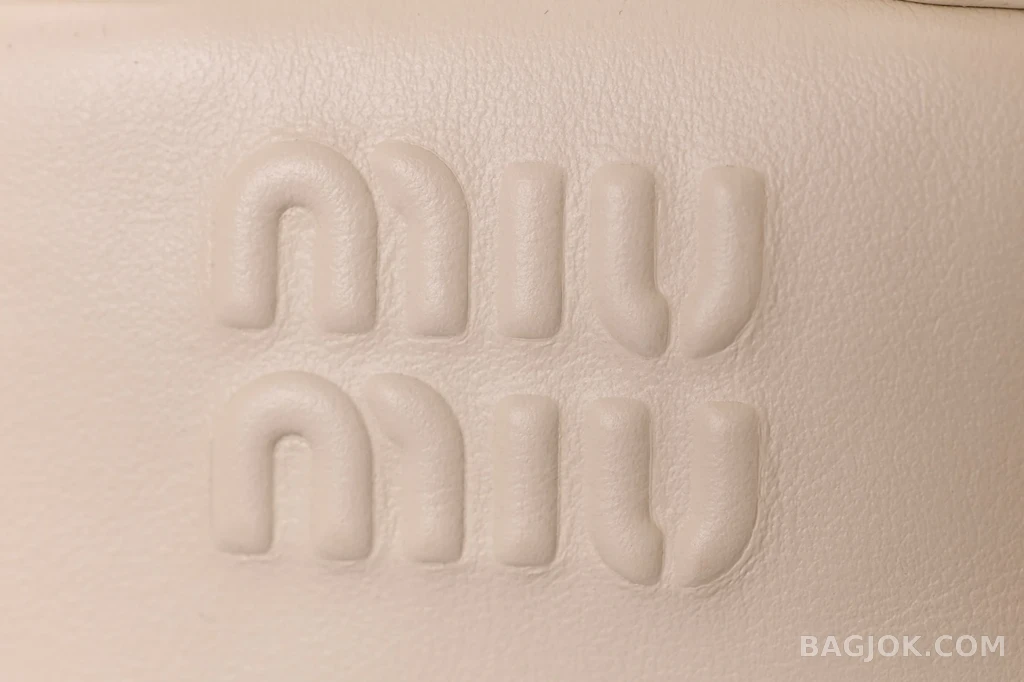 미우미우 MiuMiu 아르카디 마이크로 백 상세 이미지