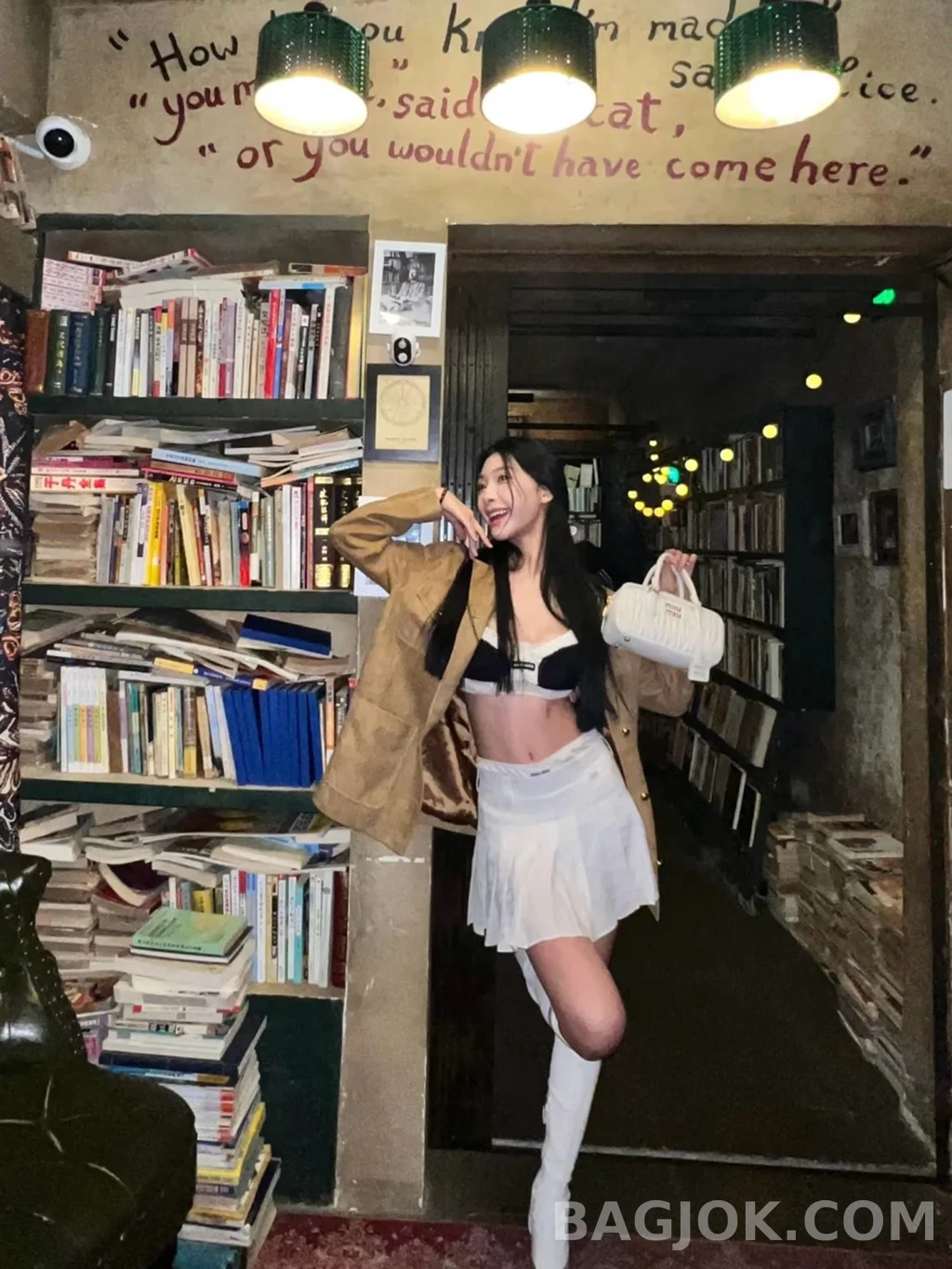 미우미우 MiuMiu 아르카디 마테라쎄 나파 스몰 레더 백 상세 이미지