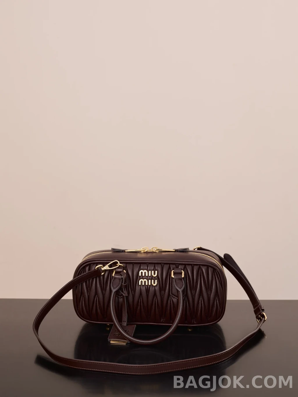 미우미우 MiuMiu 아르카디 마테라쎄 나파 미디움 레더백 상세 이미지