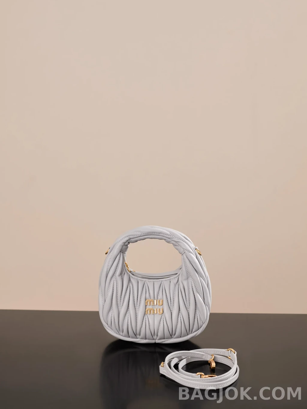 미우미우 MiuMiu 완더 마테라쎄 나파 가죽 호보 미니 백 상세 이미지