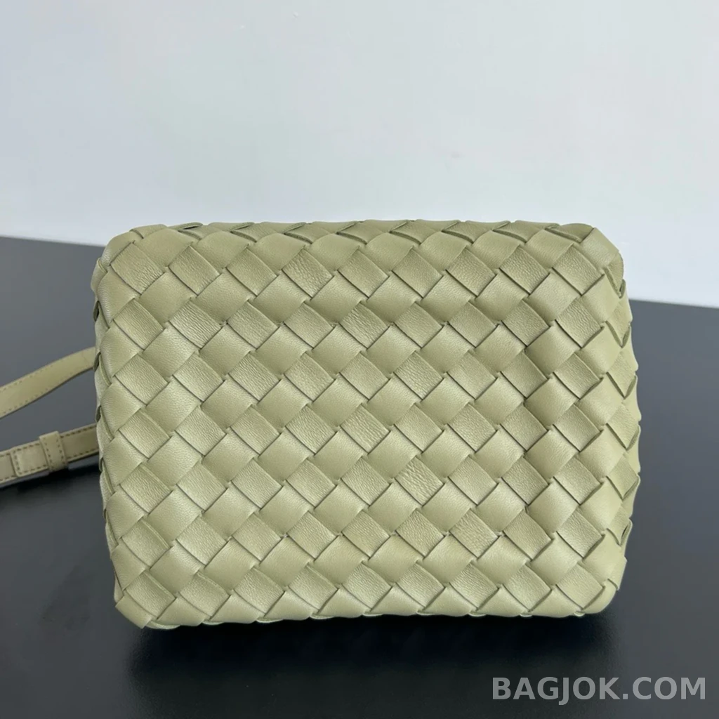 보테가베네타 Bottega Veneta 파라슈트 숄더백 스몰 상세 이미지