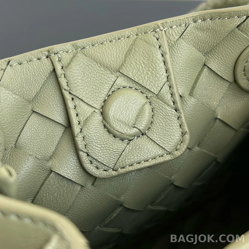 보테가베네타 Bottega Veneta 파라슈트 숄더백 스몰 상세 이미지
