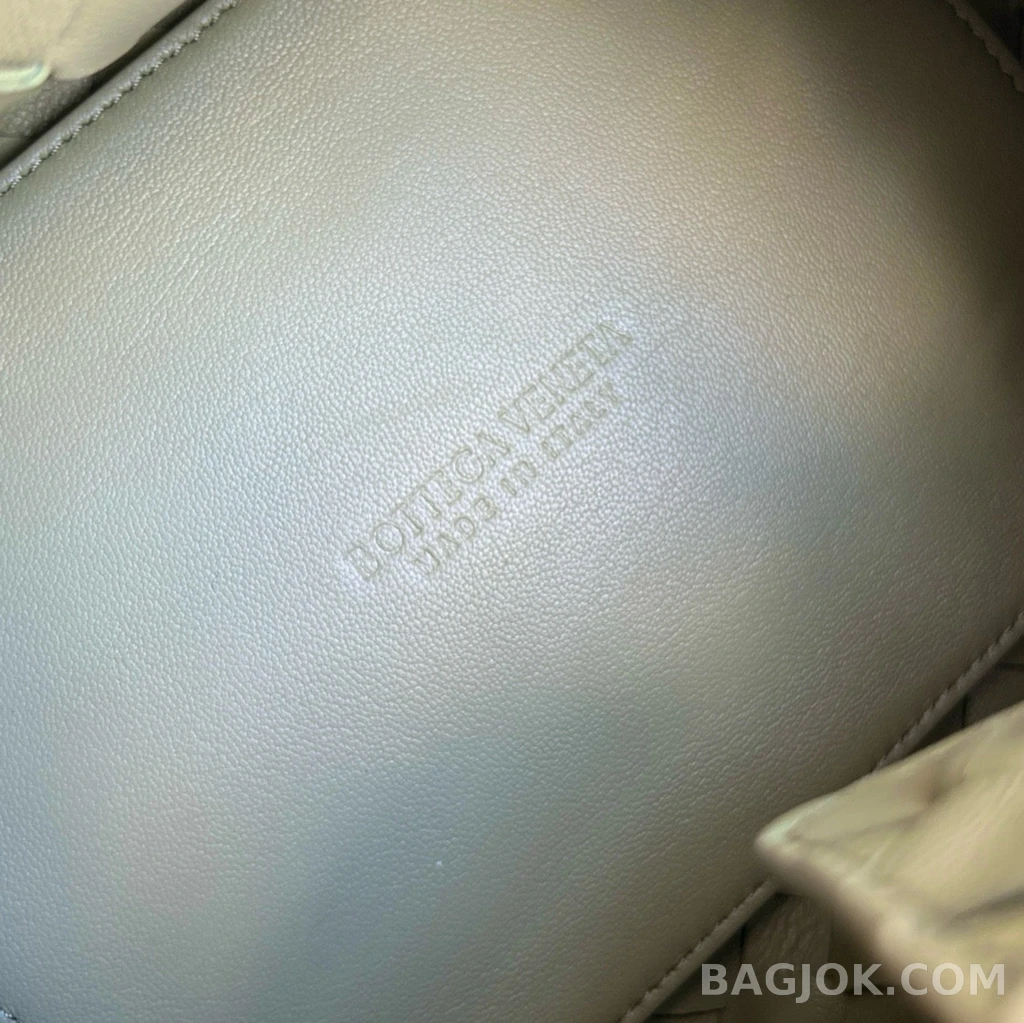보테가베네타 Bottega Veneta 파라슈트 숄더백 스몰 상세 이미지