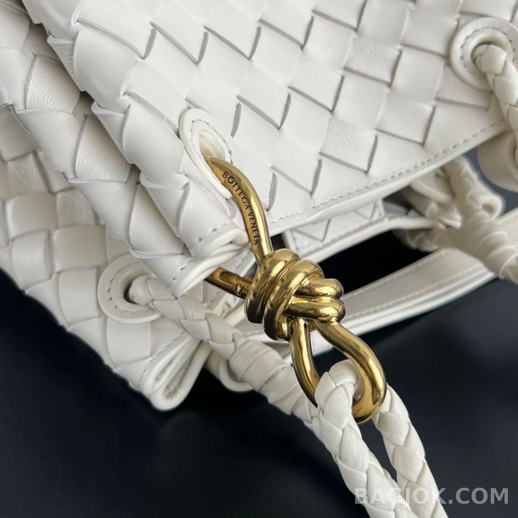 보테가베네타 Bottega Veneta 파라슈트 숄더백 스몰 상세 이미지
