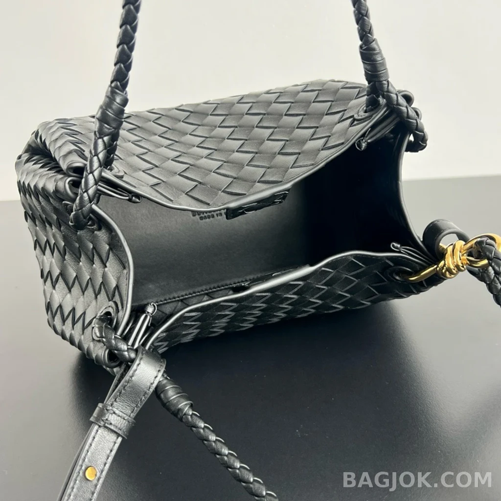보테가베네타 Bottega Veneta 파라슈트 숄더백 미디움 상세 이미지
