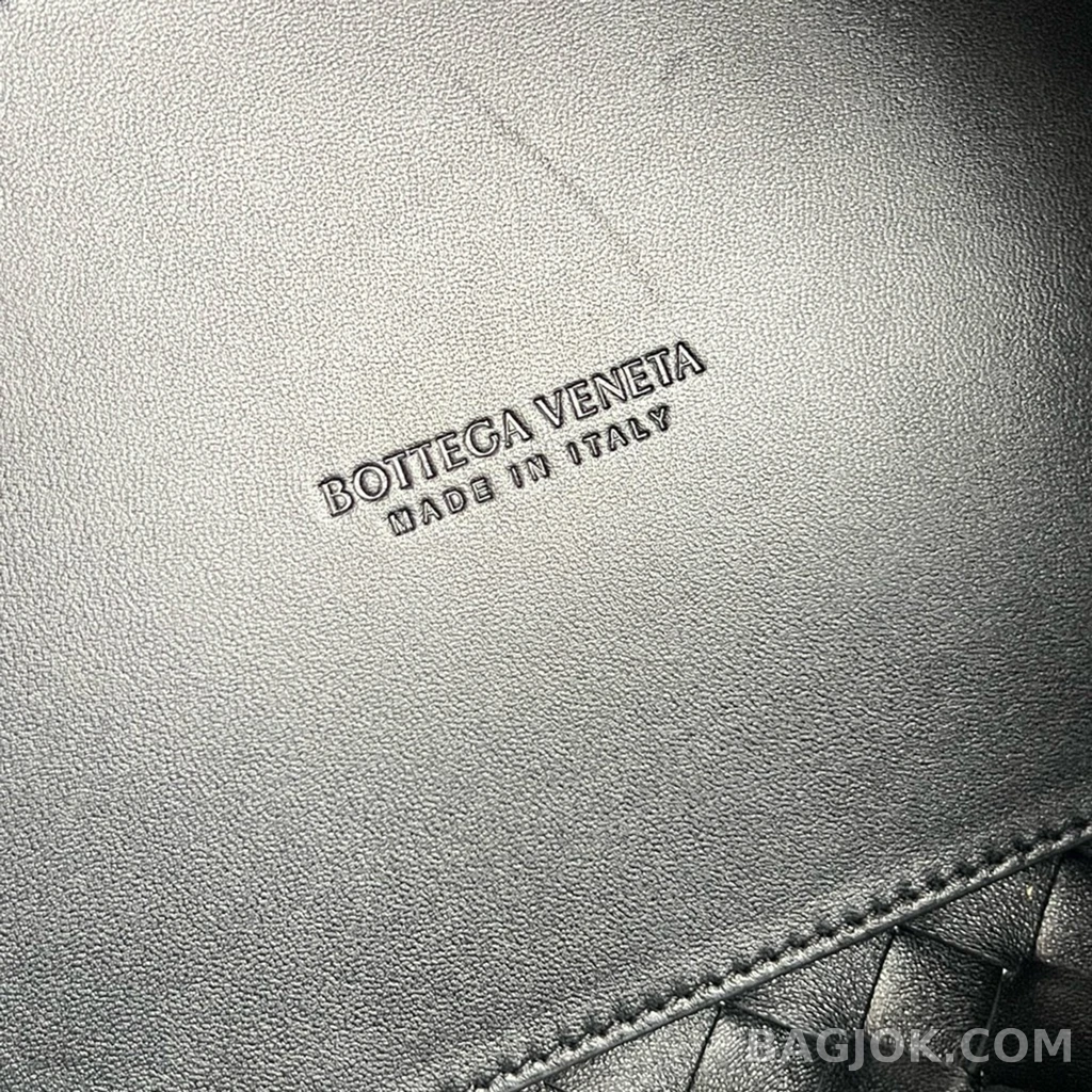 보테가베네타 Bottega Veneta 파라슈트 숄더백 미디움 상세 이미지