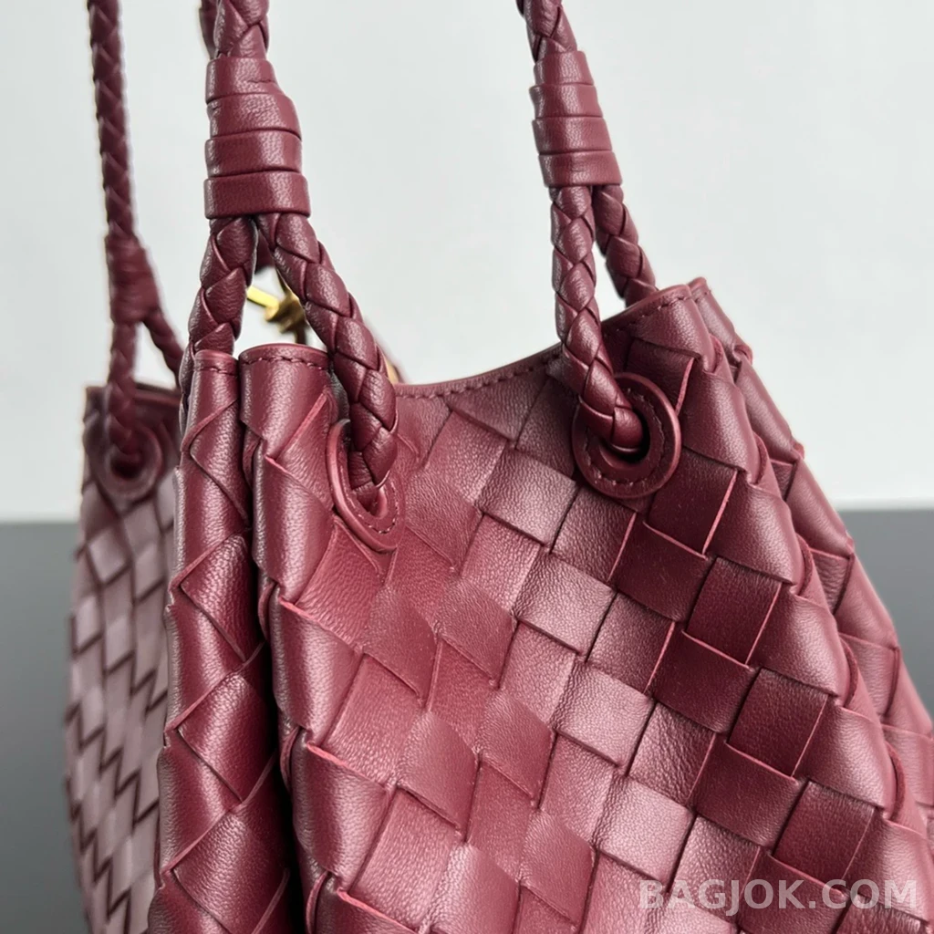 보테가베네타 Bottega Veneta 파라슈트 숄더백 미디움 상세 이미지
