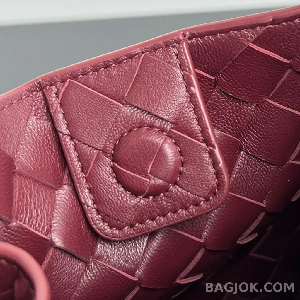 보테가베네타 Bottega Veneta 파라슈트 숄더백 미디움 상세 이미지