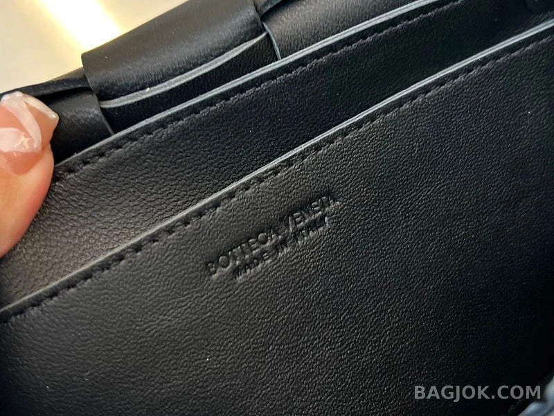 보테가베네타 Bottega Veneta 카세트백 상세 이미지
