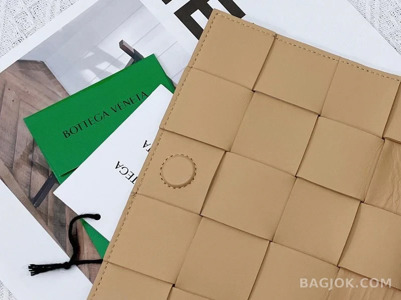 보테가베네타 Bottega Veneta 카세트백 상세 이미지