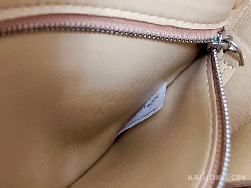 보테가베네타 Bottega Veneta 카세트백 상세 이미지