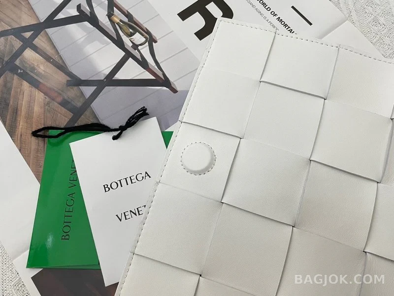 보테가베네타 Bottega Veneta 카세트백 상세 이미지