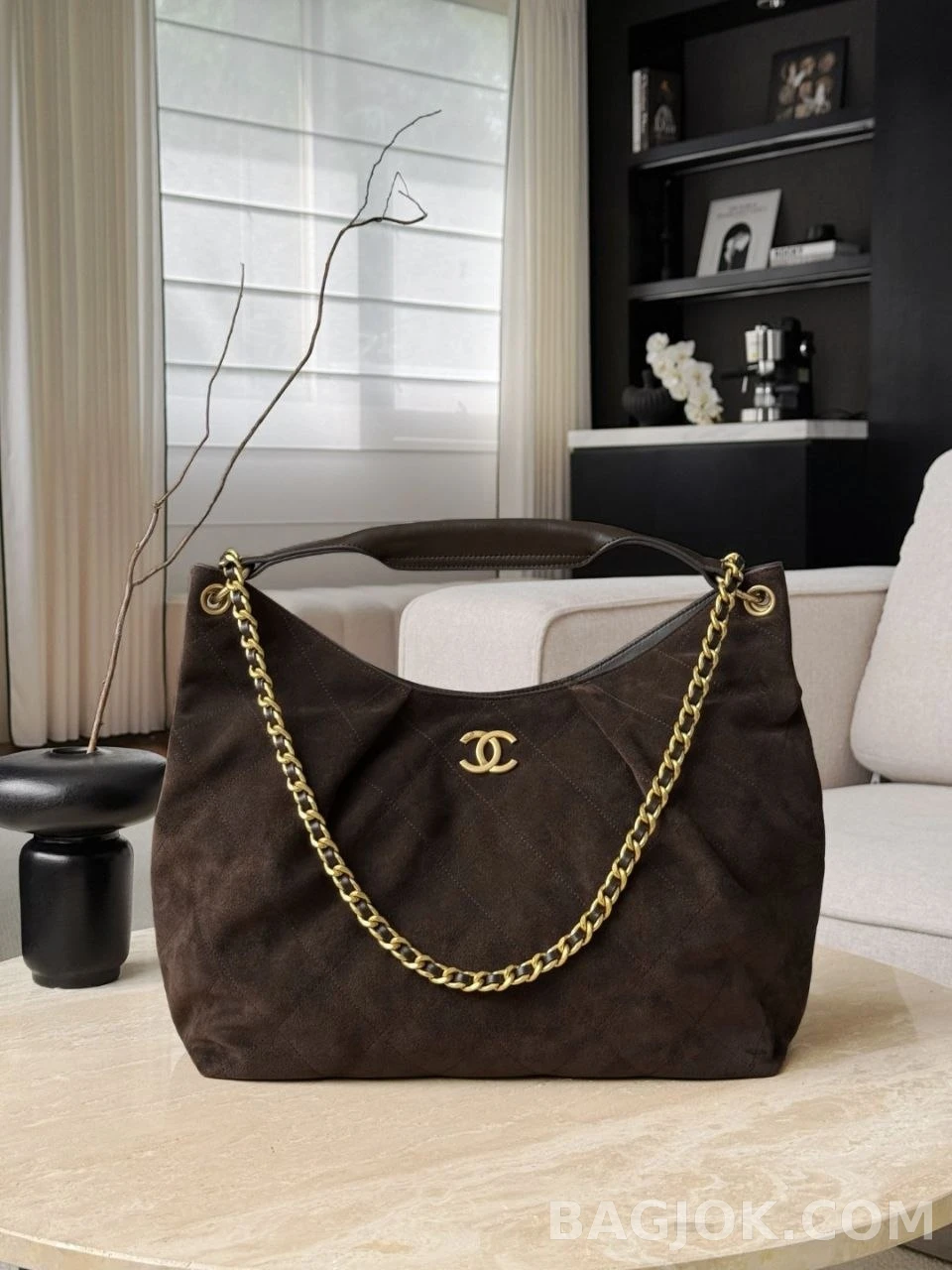 샤넬 Chanel 26c 히피 호보백 라지 (스웨이드) 상세 이미지