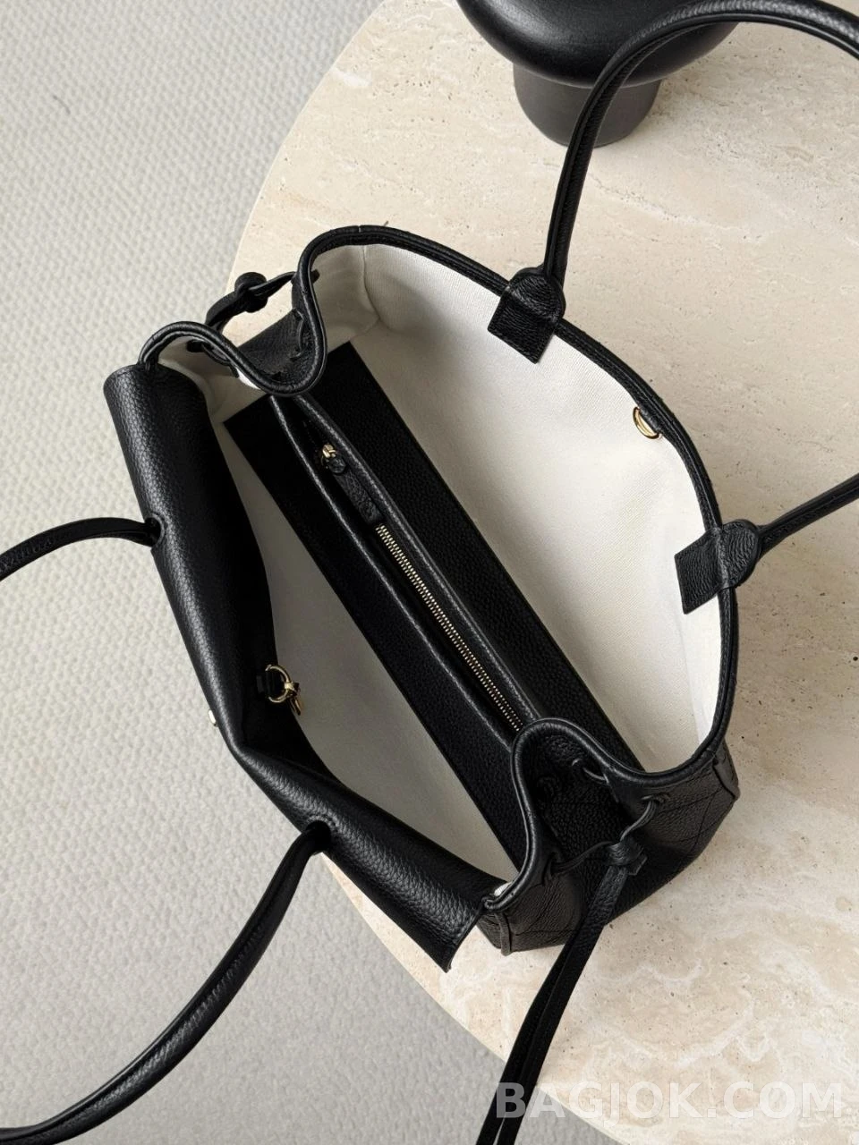 샤넬 Chanel 26s 어반 에센셜 볼링백 스몰 상세 이미지