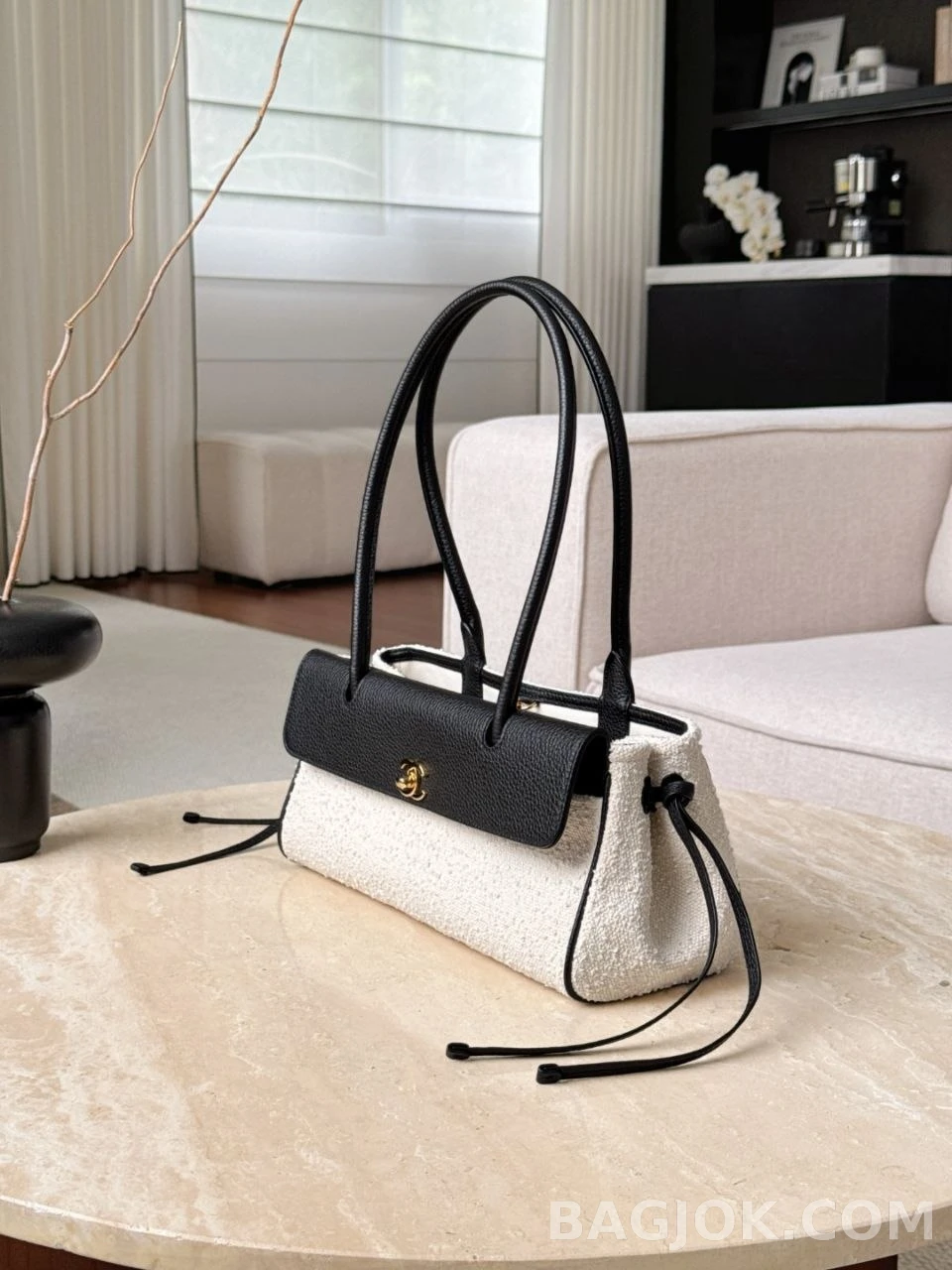 샤넬 Chanel 26s 어반 에센셜 볼링백 스몰 상세 이미지