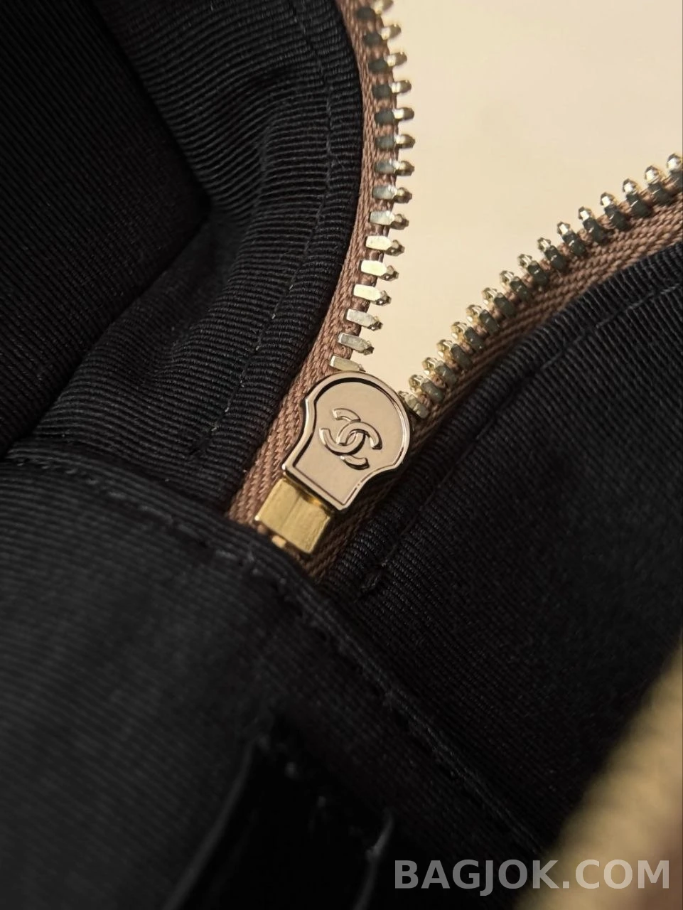 샤넬 Chanel 26s LP 스웨이드 체인 베니티 케이스 상세 이미지
