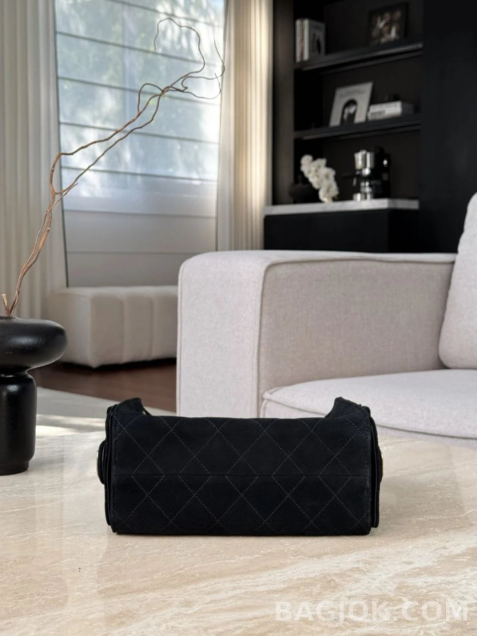 샤넬 Chanel 26C 호보백 미니 스웨이드 상세 이미지