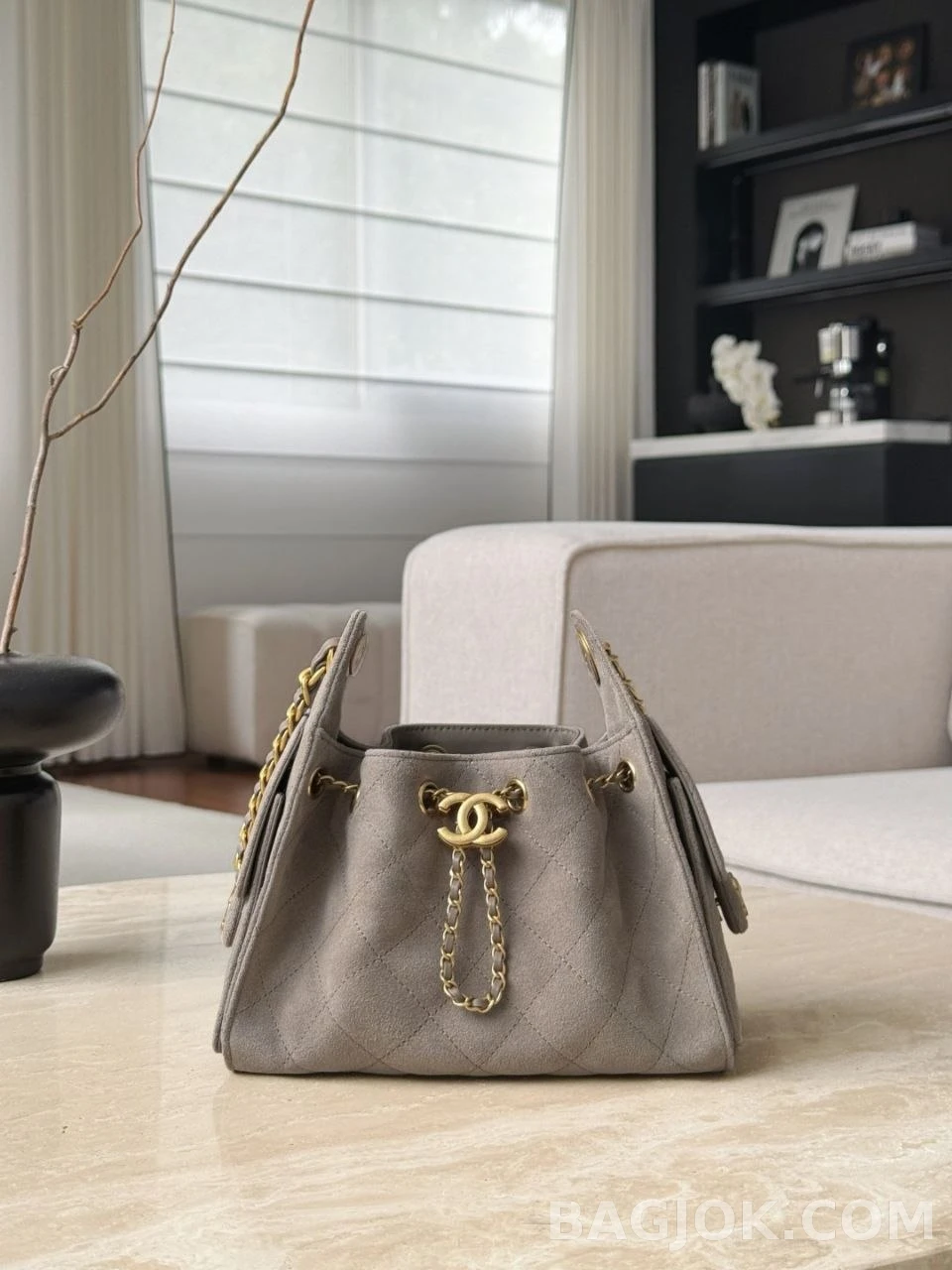 샤넬 Chanel 26C 호보백 미니 스웨이드 상세 이미지