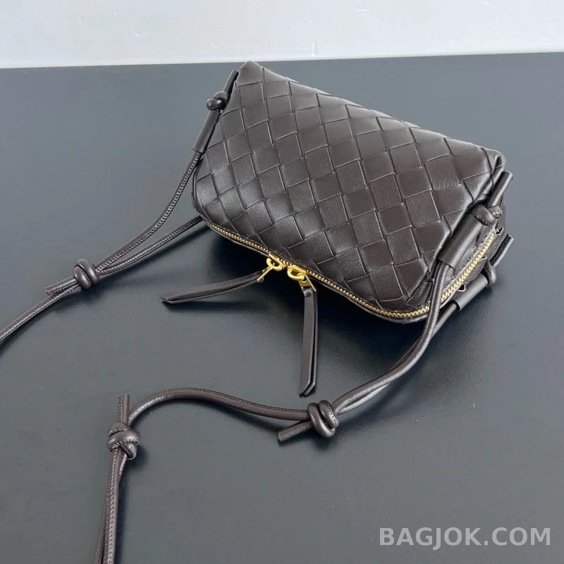 보테가베네타 Bottega Veneta 콘서트 파우치 상세 이미지