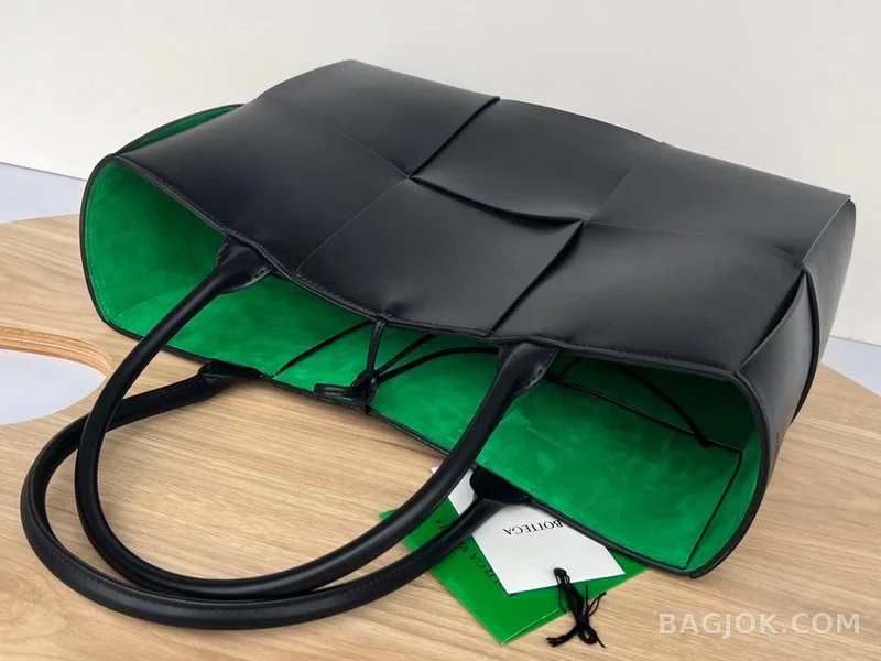 보테가베네타 Bottega Veneta 아르코 토트백 미디움 상세 이미지