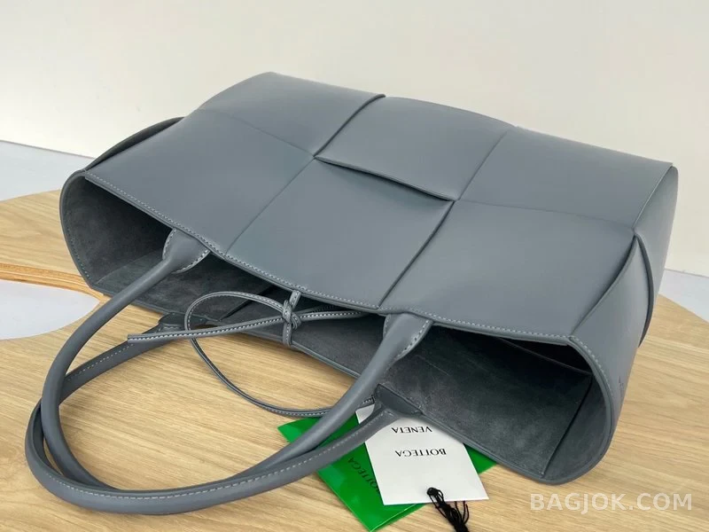 보테가베네타 Bottega Veneta 아르코 토트백 미디움 상세 이미지