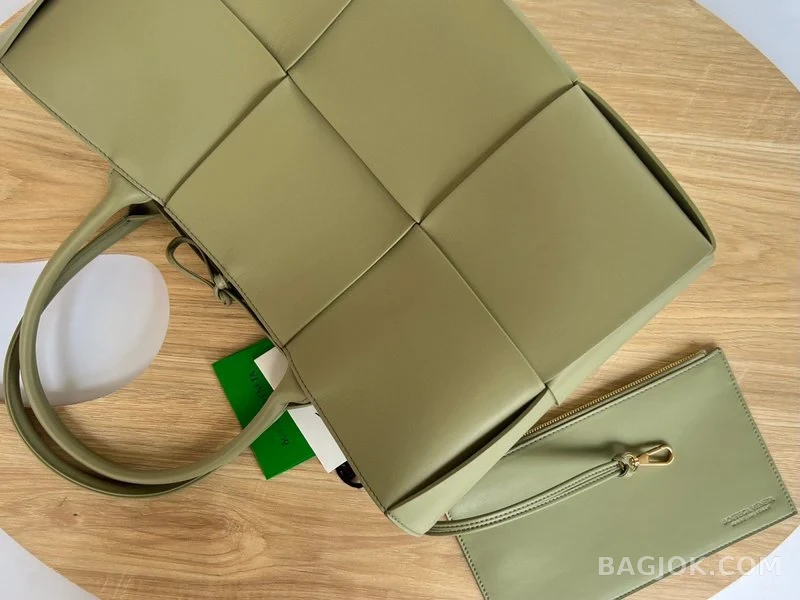 보테가베네타 Bottega Veneta 아르코 토트백 미디움 상세 이미지