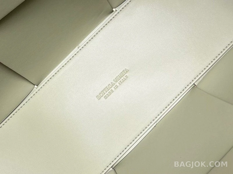 보테가베네타 Bottega Veneta 아르코 토트백 미디움 상세 이미지