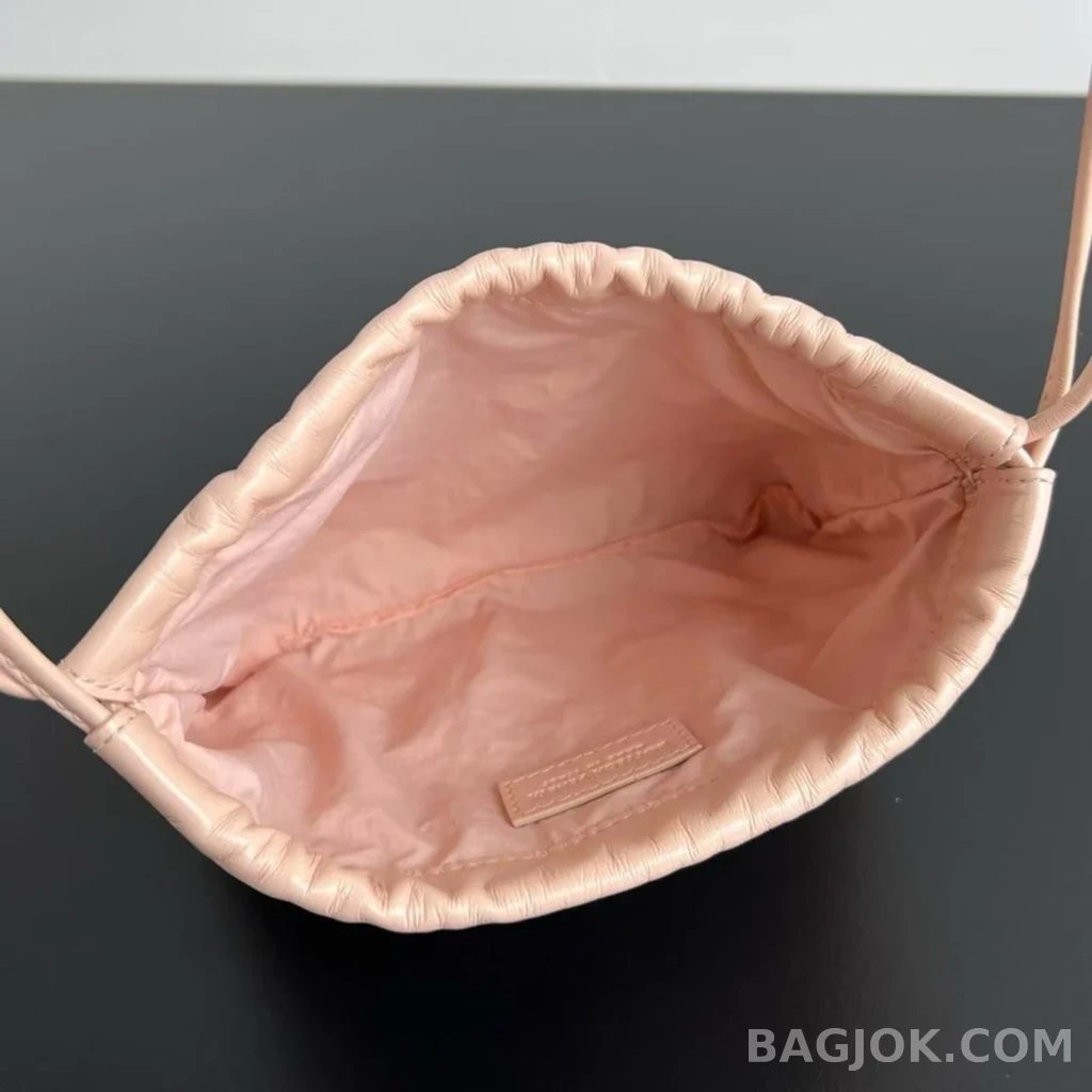 보테가베네타 Bottega Veneta 더스트백 스몰 상세 이미지
