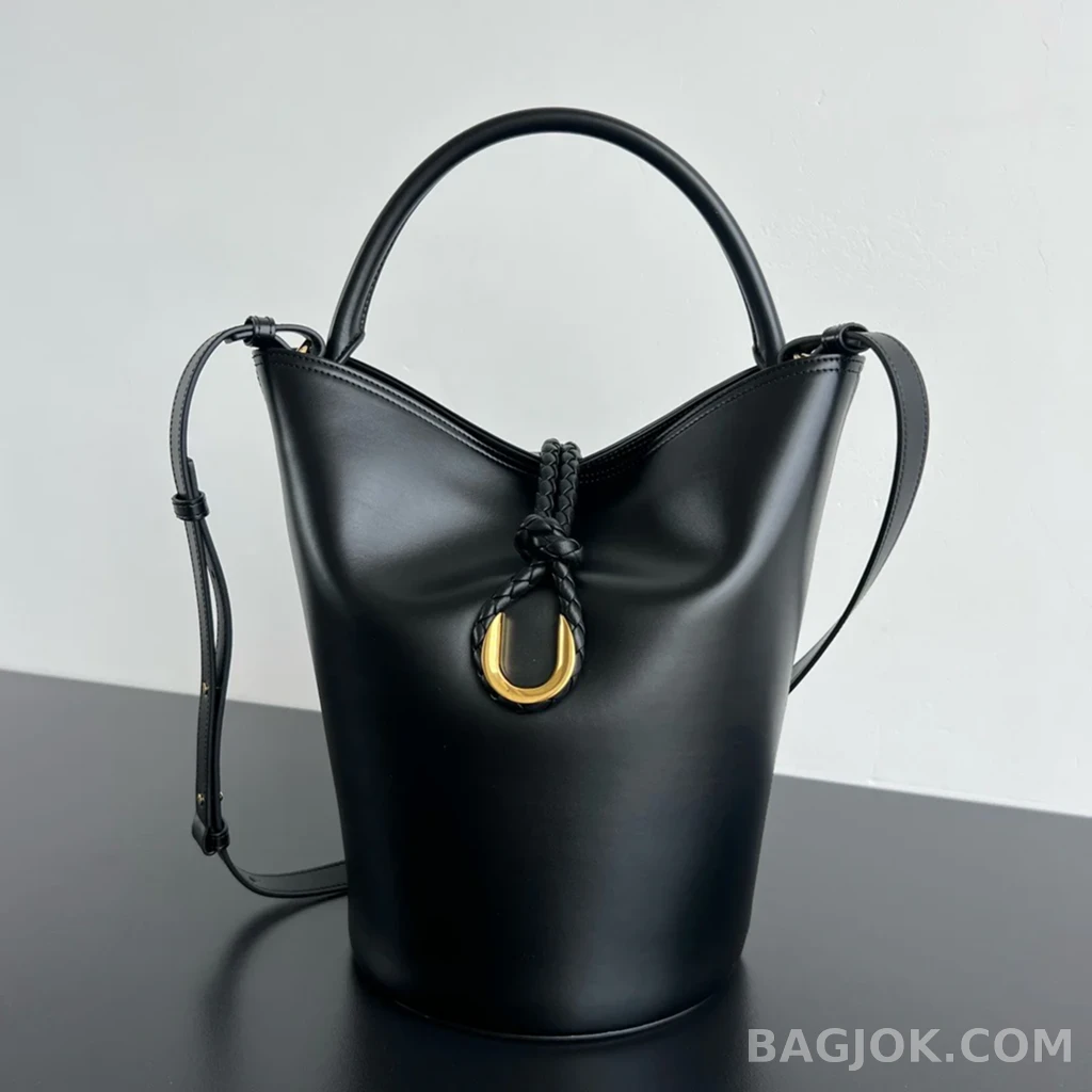 보테가베네타 Bottega Veneta 리베르타 버킷백 상세 이미지
