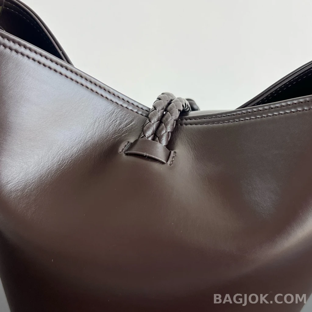 보테가베네타 Bottega Veneta 리베르타 버킷백 상세 이미지