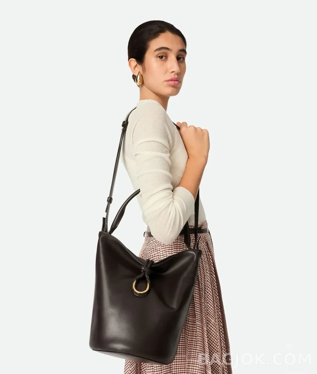 보테가베네타 Bottega Veneta 리베르타 버킷백 상세 이미지