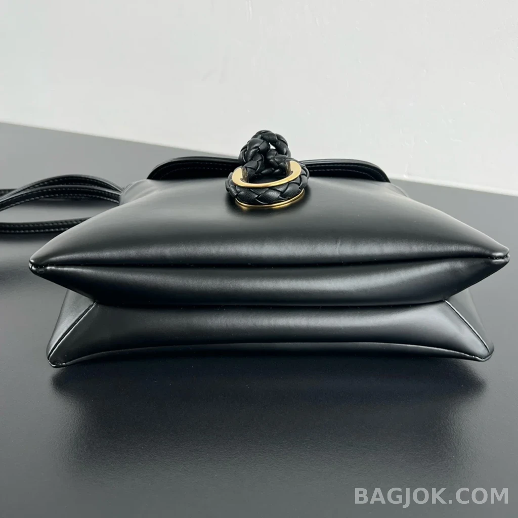 보테가베네타 Bottega Veneta 리베르타 숄더백 베이비 상세 이미지
