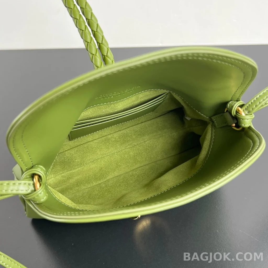 보테가베네타 Bottega Veneta 리베르타 숄더백 베이비 상세 이미지