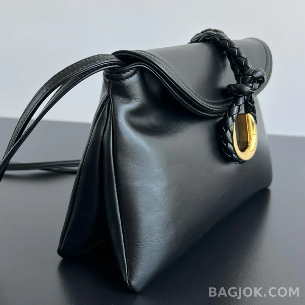 보테가베네타 Bottega Veneta 리베르타 숄더백 미디움 상세 이미지