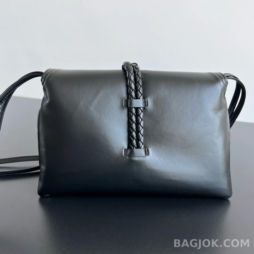 보테가베네타 Bottega Veneta 리베르타 숄더백 미디움 상세 이미지