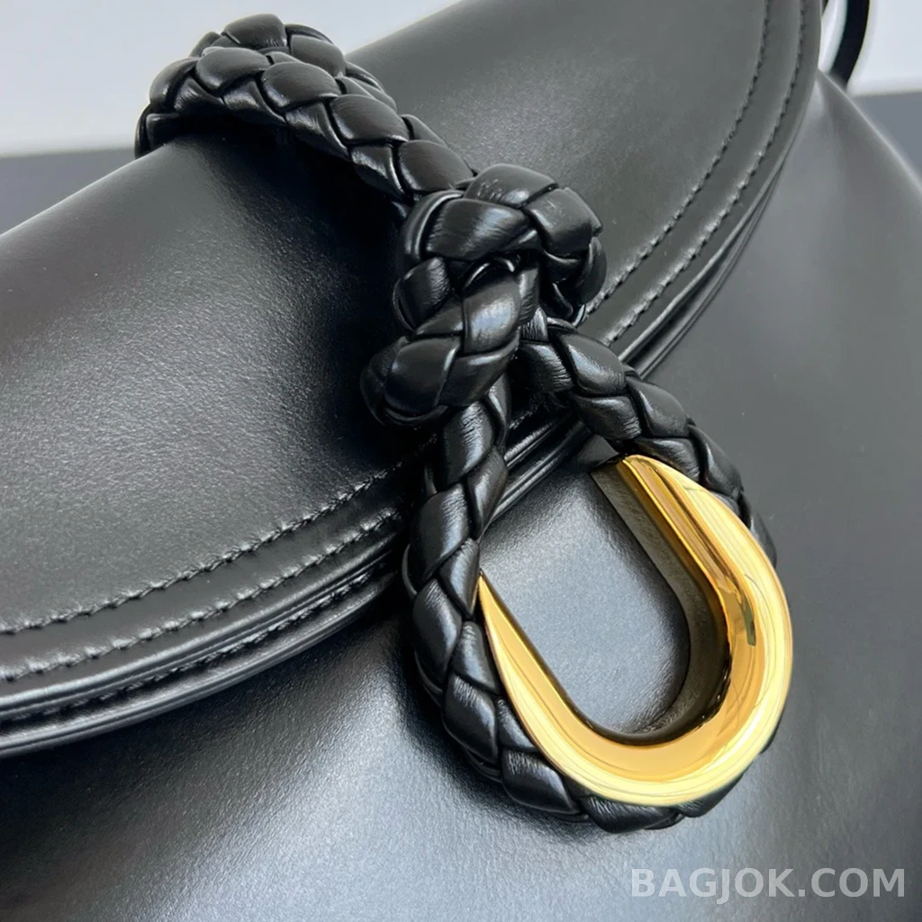 보테가베네타 Bottega Veneta 리베르타 숄더백 미디움 상세 이미지