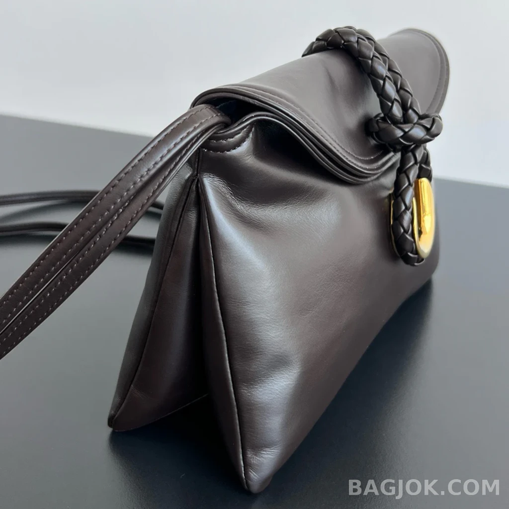 보테가베네타 Bottega Veneta 리베르타 숄더백 미디움 상세 이미지