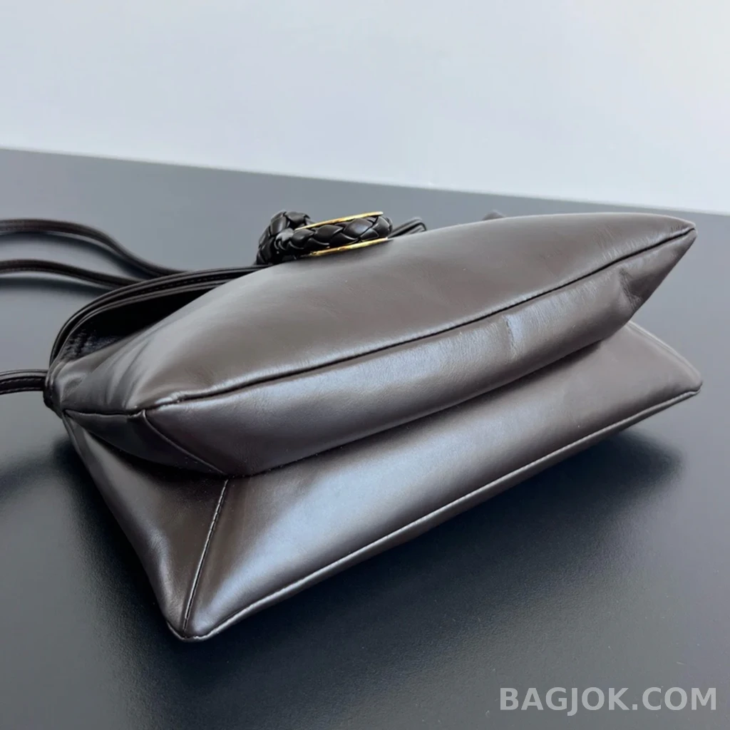 보테가베네타 Bottega Veneta 리베르타 숄더백 미디움 상세 이미지