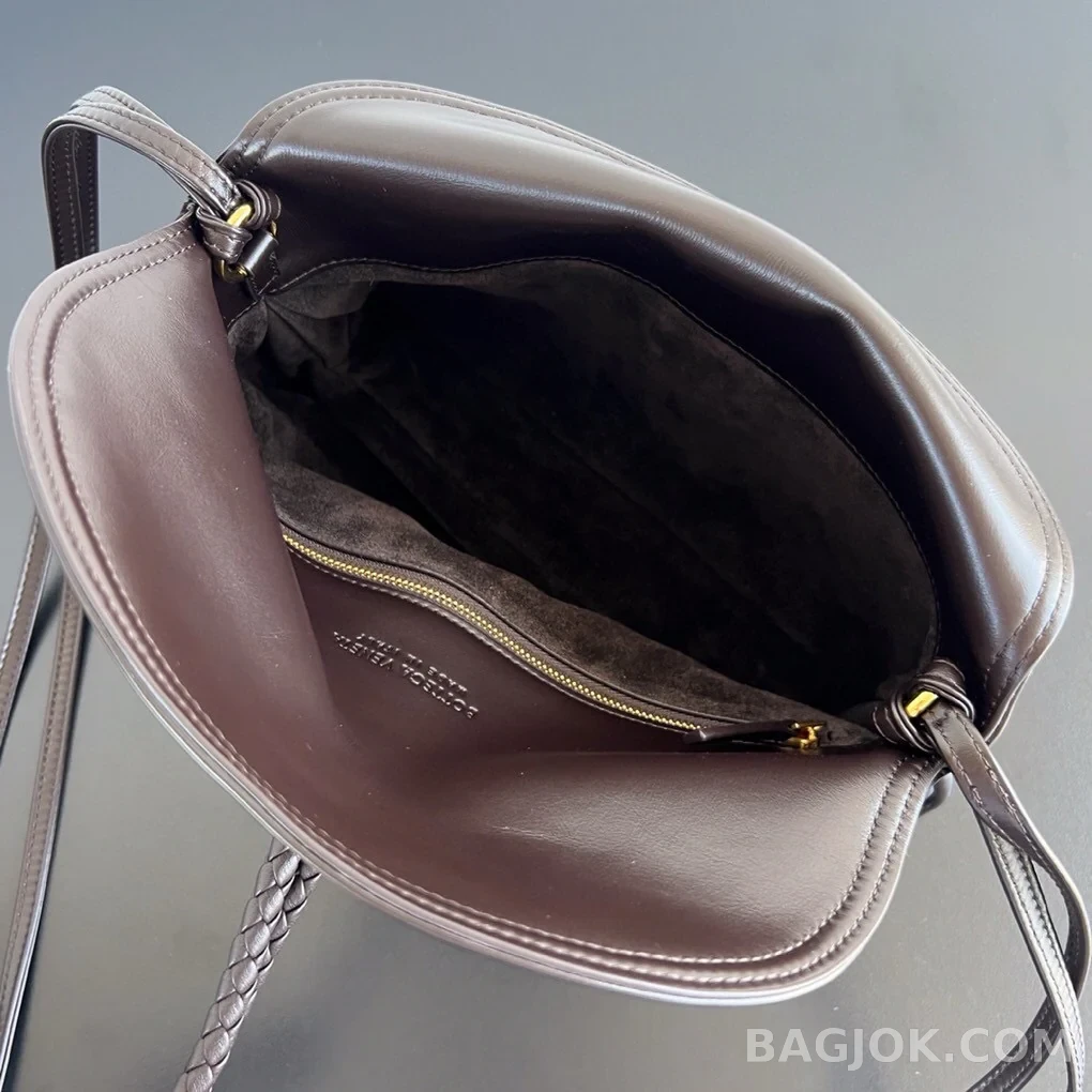 보테가베네타 Bottega Veneta 리베르타 숄더백 미디움 상세 이미지
