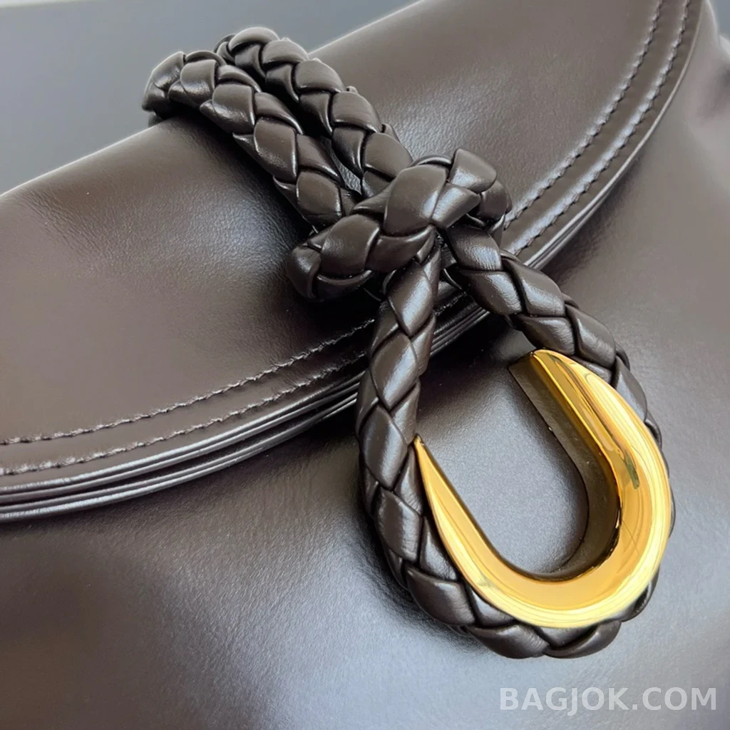 보테가베네타 Bottega Veneta 리베르타 숄더백 미디움 상세 이미지