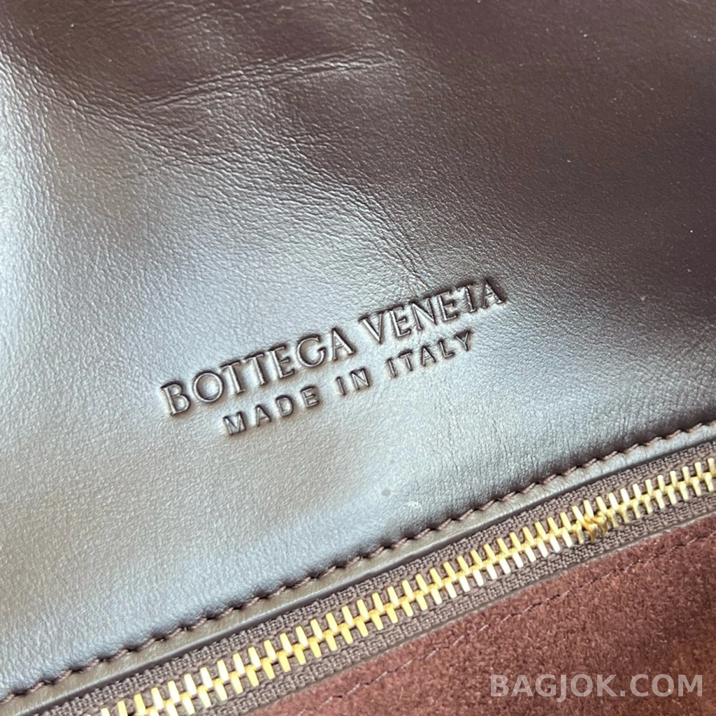 보테가베네타 Bottega Veneta 리베르타 숄더백 미디움 상세 이미지