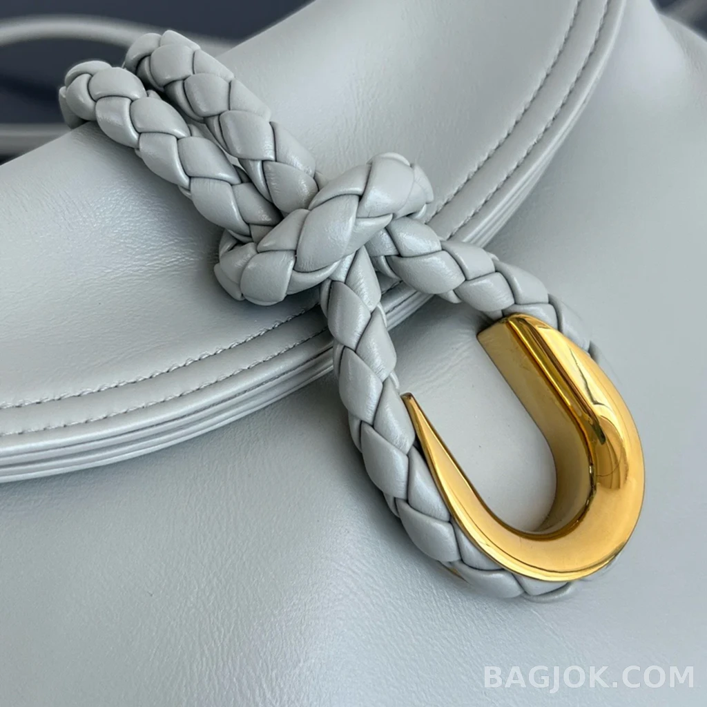 보테가베네타 Bottega Veneta 리베르타 숄더백 미디움 상세 이미지