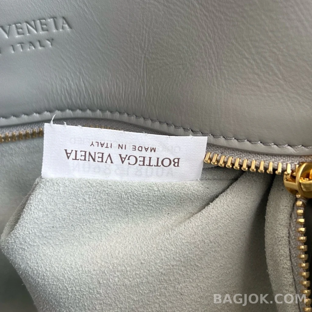 보테가베네타 Bottega Veneta 리베르타 숄더백 미디움 상세 이미지