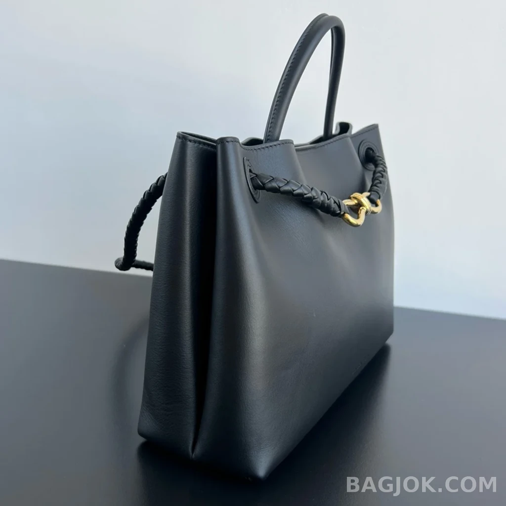 보테가베네타 Bottega Veneta 스무스 레더 안디아모 미디움 상세 이미지